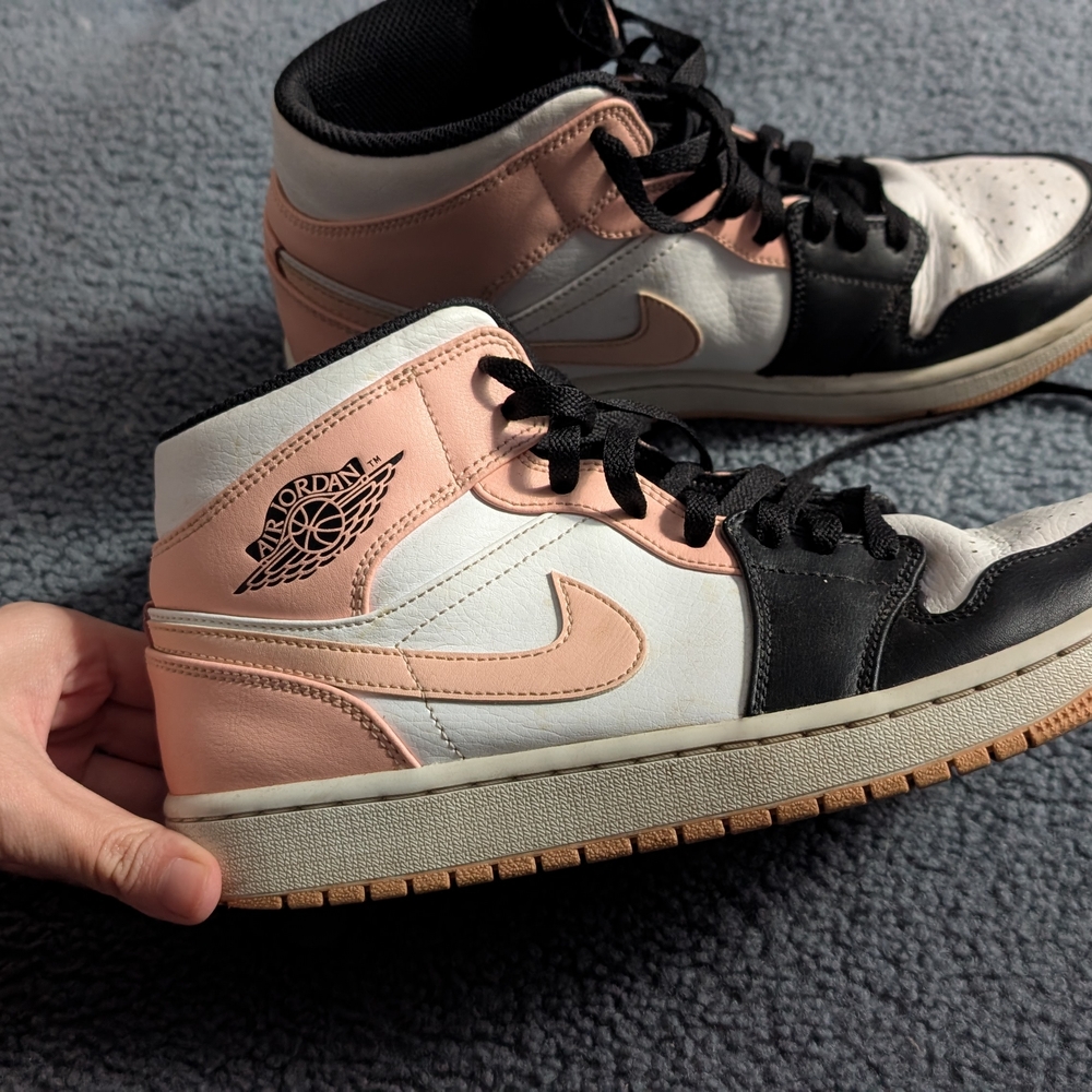 Nike Air Jordan 1 Mid Sneakers in Crimson Tint